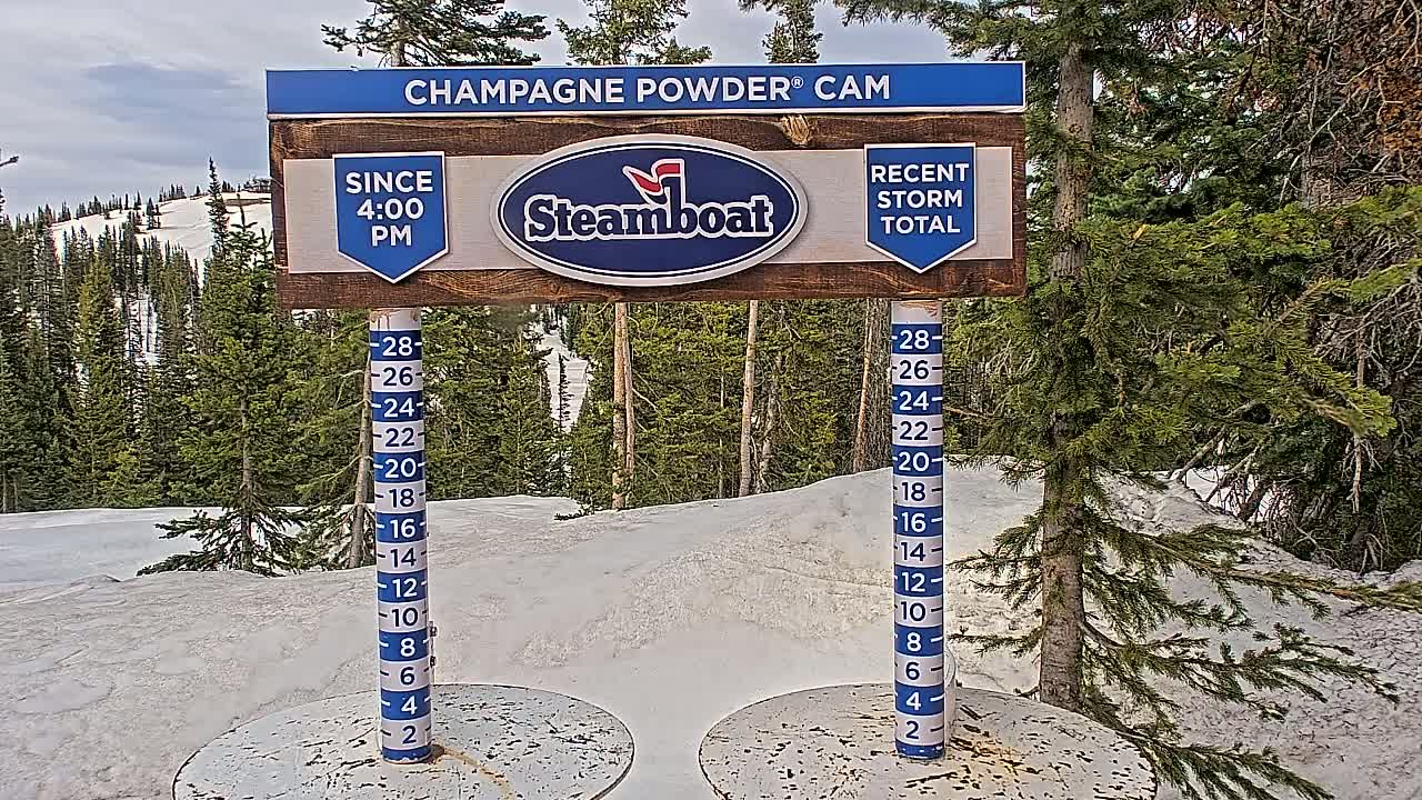 Steamboat Springs Sunshine Peak & Champagne Powder Live Cam - Steamboat Springs, Routt County, Colorado, USA