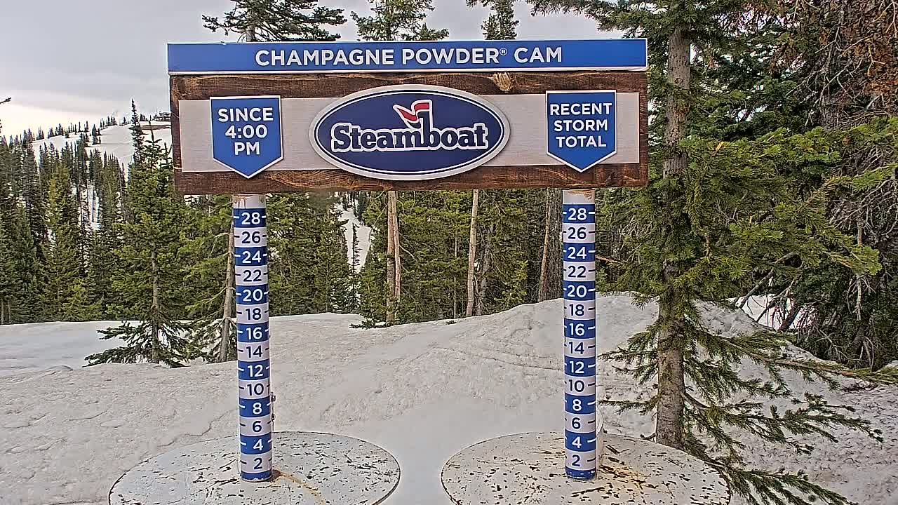 Steamboat Springs Sunshine Peak & Champagne Powder Live Cam - Steamboat Springs, Routt County, Colorado, USA