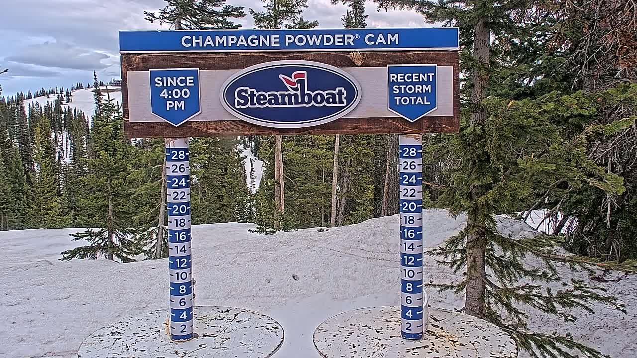 Steamboat Springs Sunshine Peak & Champagne Powder Live Cam - Steamboat Springs, Routt County, Colorado, USA