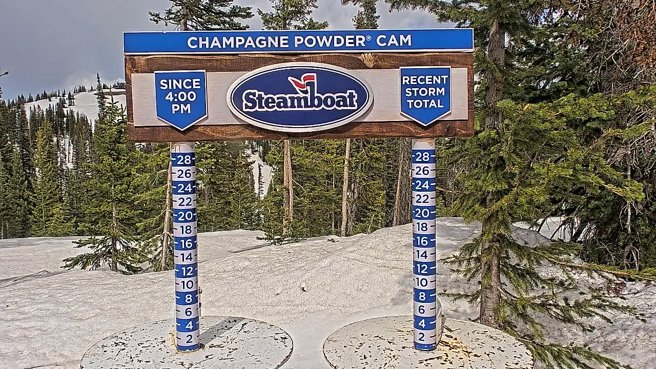 Steamboat Springs Sunshine Peak & Champagne Powder Live Cam - Steamboat Springs, Routt County, Colorado, USA