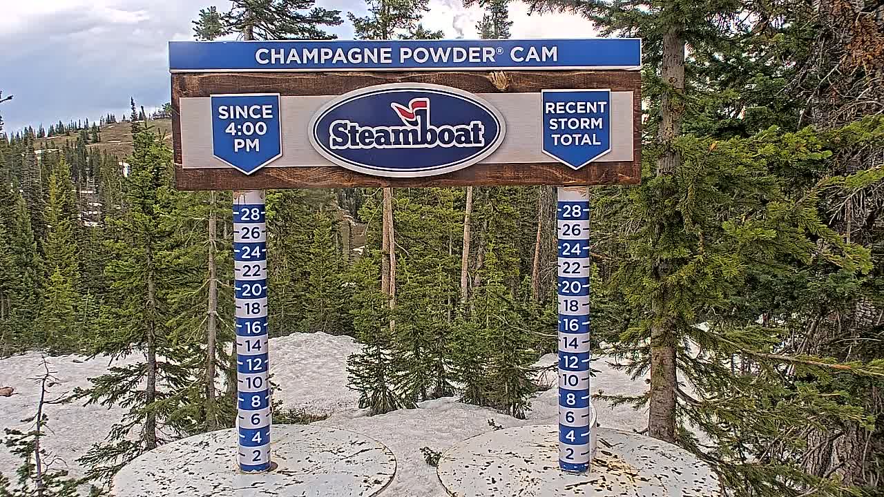 Steamboat Springs Sunshine Peak & Champagne Powder Live Cam - Steamboat Springs, Routt County, Colorado, USA