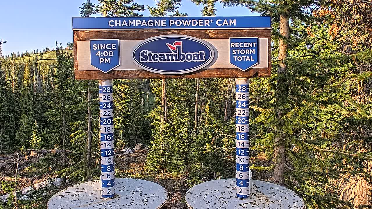 Steamboat Springs Sunshine Peak & Champagne Powder Live Cam - Steamboat Springs, Routt County, Colorado, USA