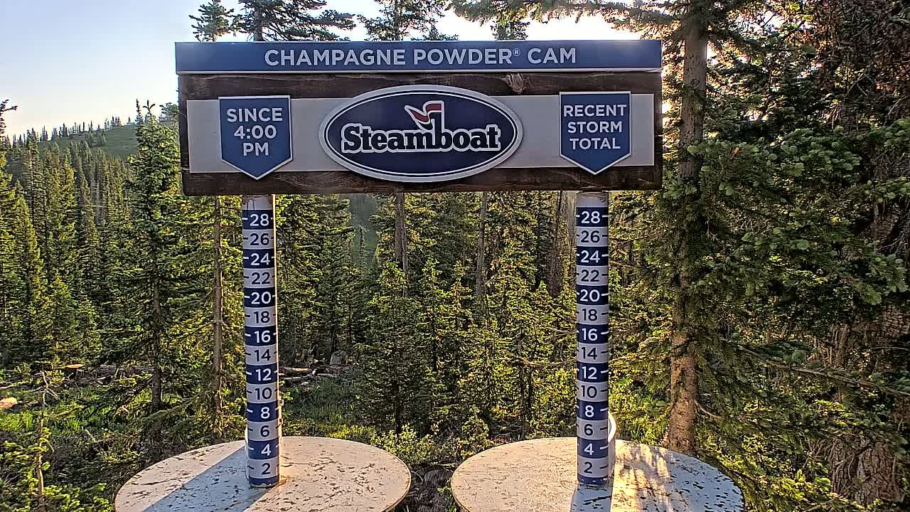 Steamboat Springs Sunshine Peak & Champagne Powder Live Cam - Steamboat Springs, Routt County, Colorado, USA