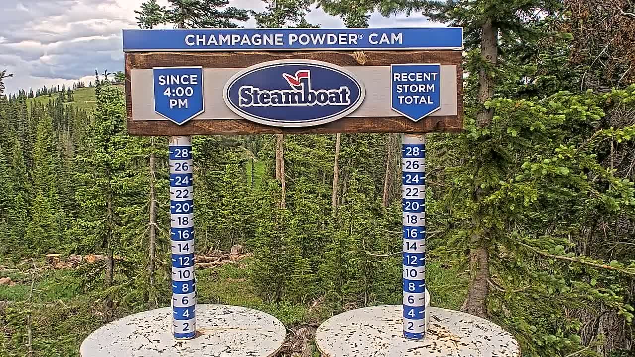 Steamboat Springs Sunshine Peak & Champagne Powder Live Cam - Steamboat Springs, Routt County, Colorado, USA
