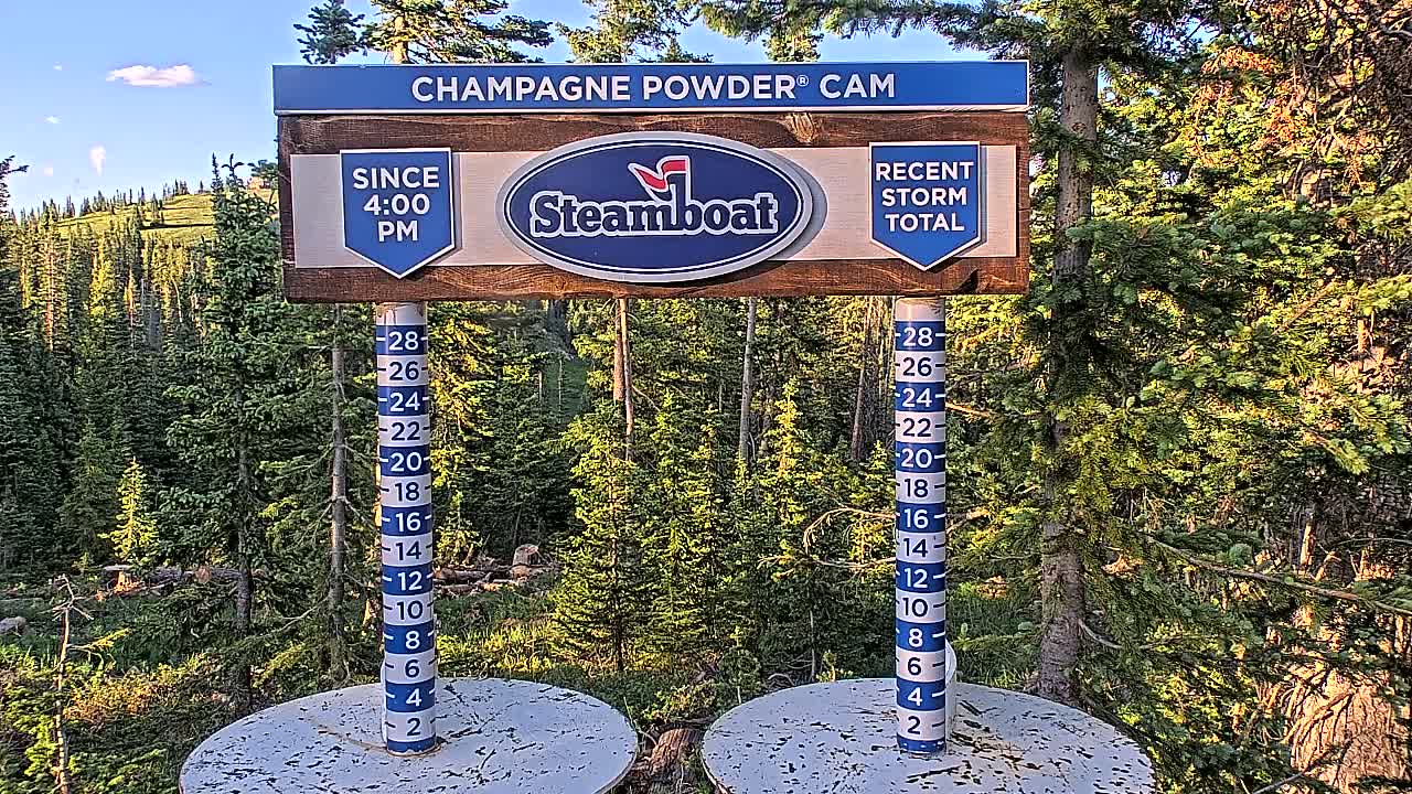Steamboat Springs Sunshine Peak & Champagne Powder Live Cam - Steamboat Springs, Routt County, Colorado, USA
