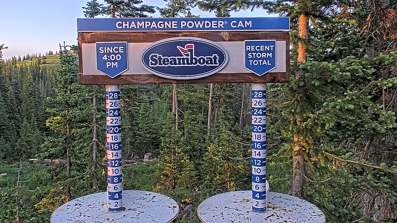 Steamboat Springs Sunshine Peak & Champagne Powder Live Cam - Steamboat Springs, Routt County, Colorado, USA