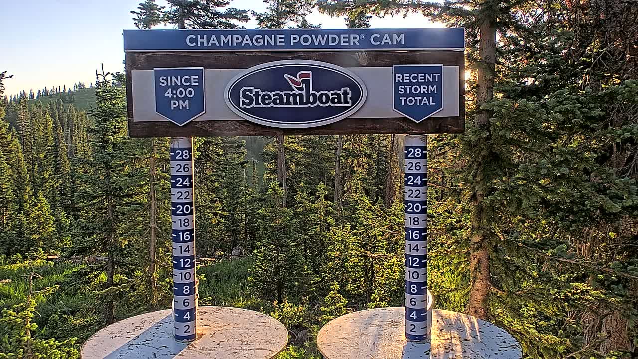 Steamboat Springs Sunshine Peak & Champagne Powder Live Cam - Steamboat Springs, Routt County, Colorado, USA