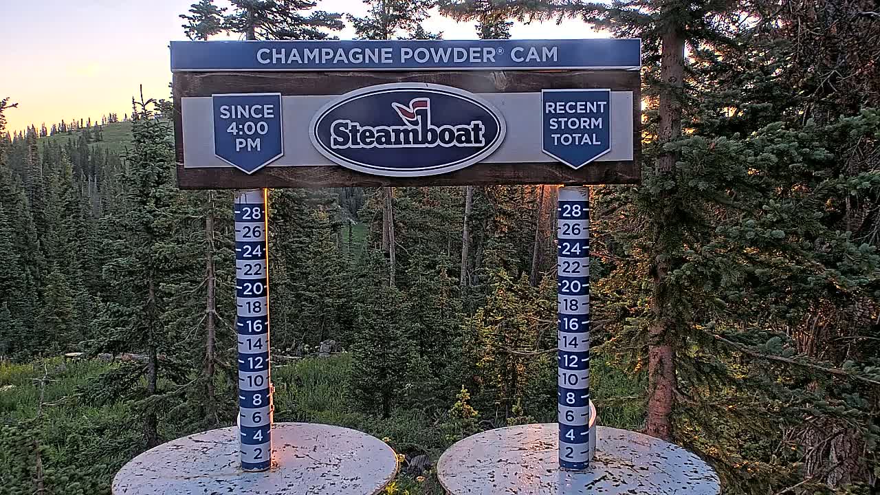 Steamboat Springs Sunshine Peak & Champagne Powder Live Cam - Steamboat Springs, Routt County, Colorado, USA