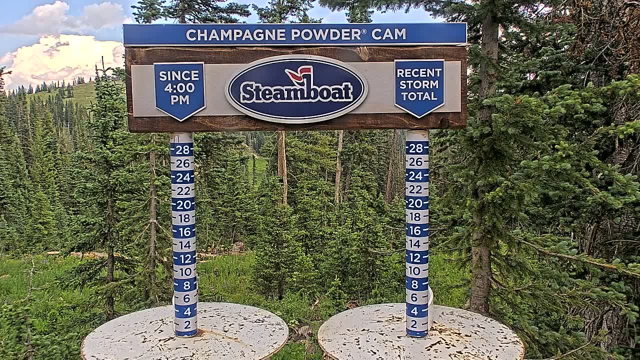 Steamboat Springs Sunshine Peak & Champagne Powder Live Cam - Steamboat Springs, Routt County, Colorado, USA