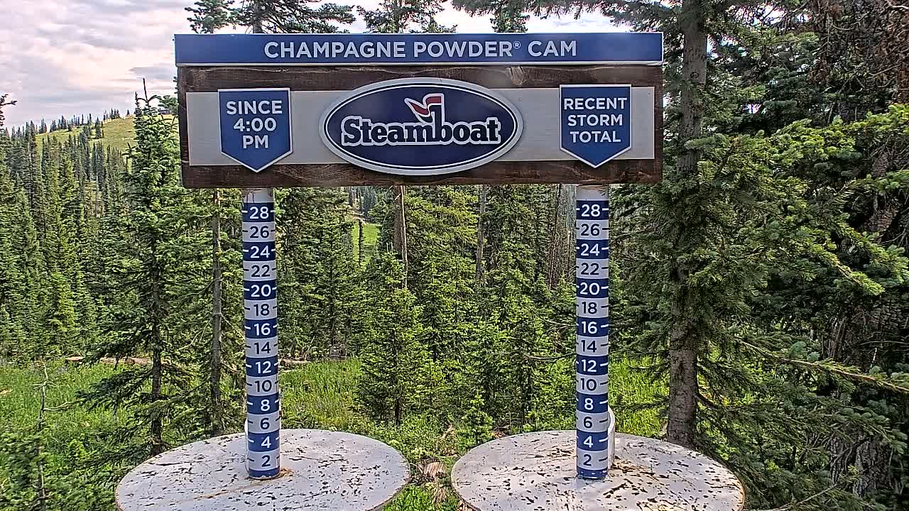 Steamboat Springs Sunshine Peak & Champagne Powder Live Cam - Steamboat Springs, Routt County, Colorado, USA