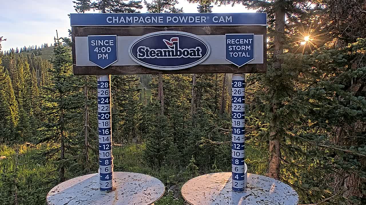 Steamboat Springs Sunshine Peak & Champagne Powder Live Cam - Steamboat Springs, Routt County, Colorado, USA