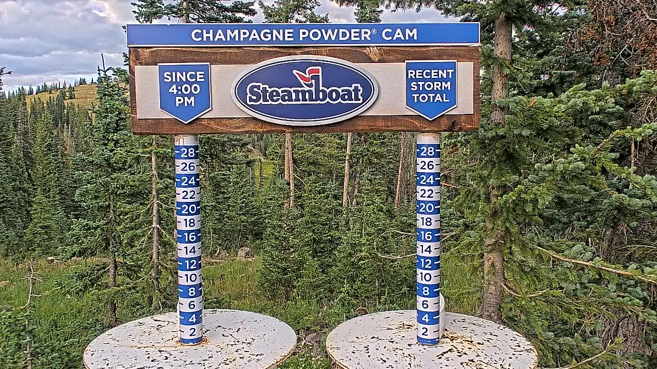 Steamboat Springs Sunshine Peak & Champagne Powder Live Cam - Steamboat Springs, Routt County, Colorado, USA