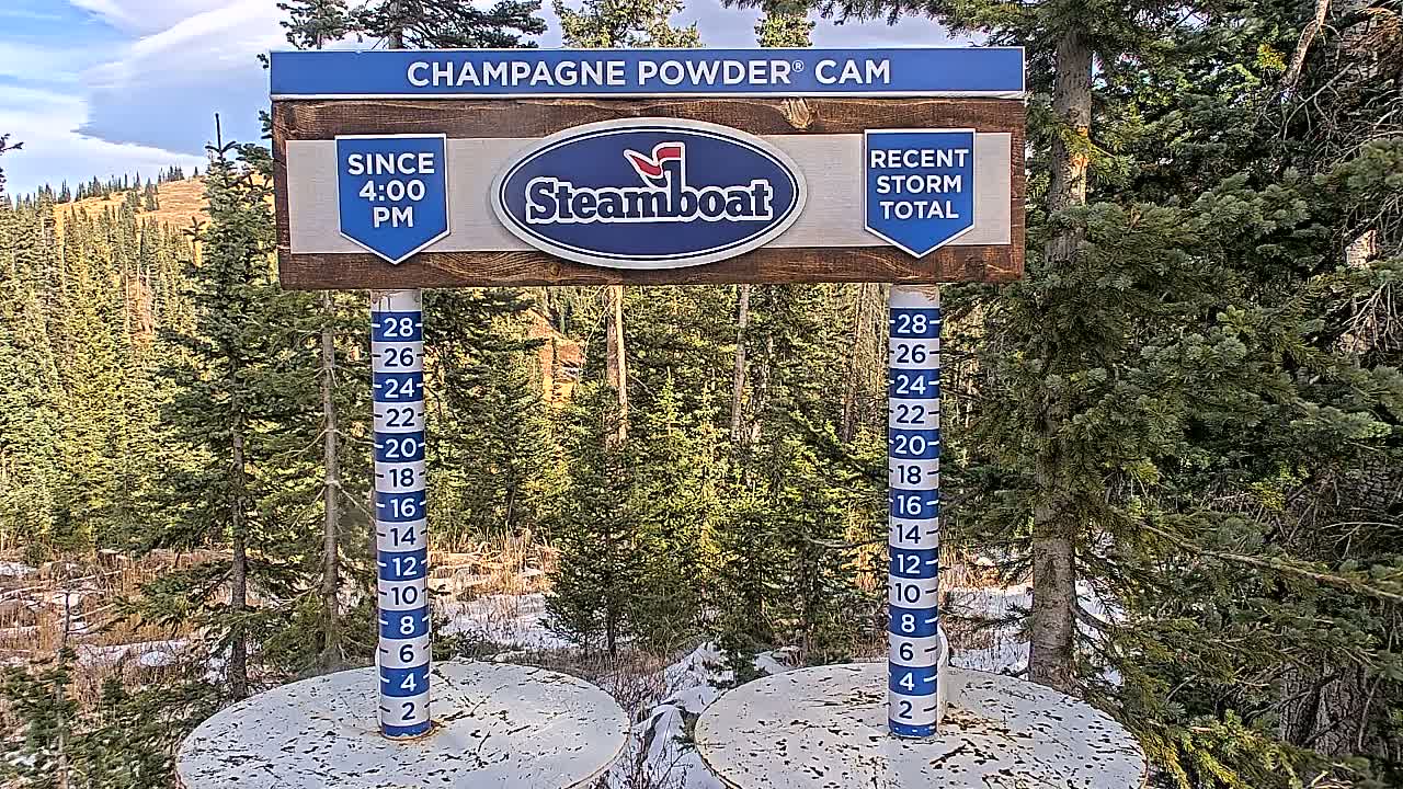 Steamboat Springs Sunshine Peak & Champagne Powder Live Cam - Steamboat Springs, Routt County, Colorado, USA