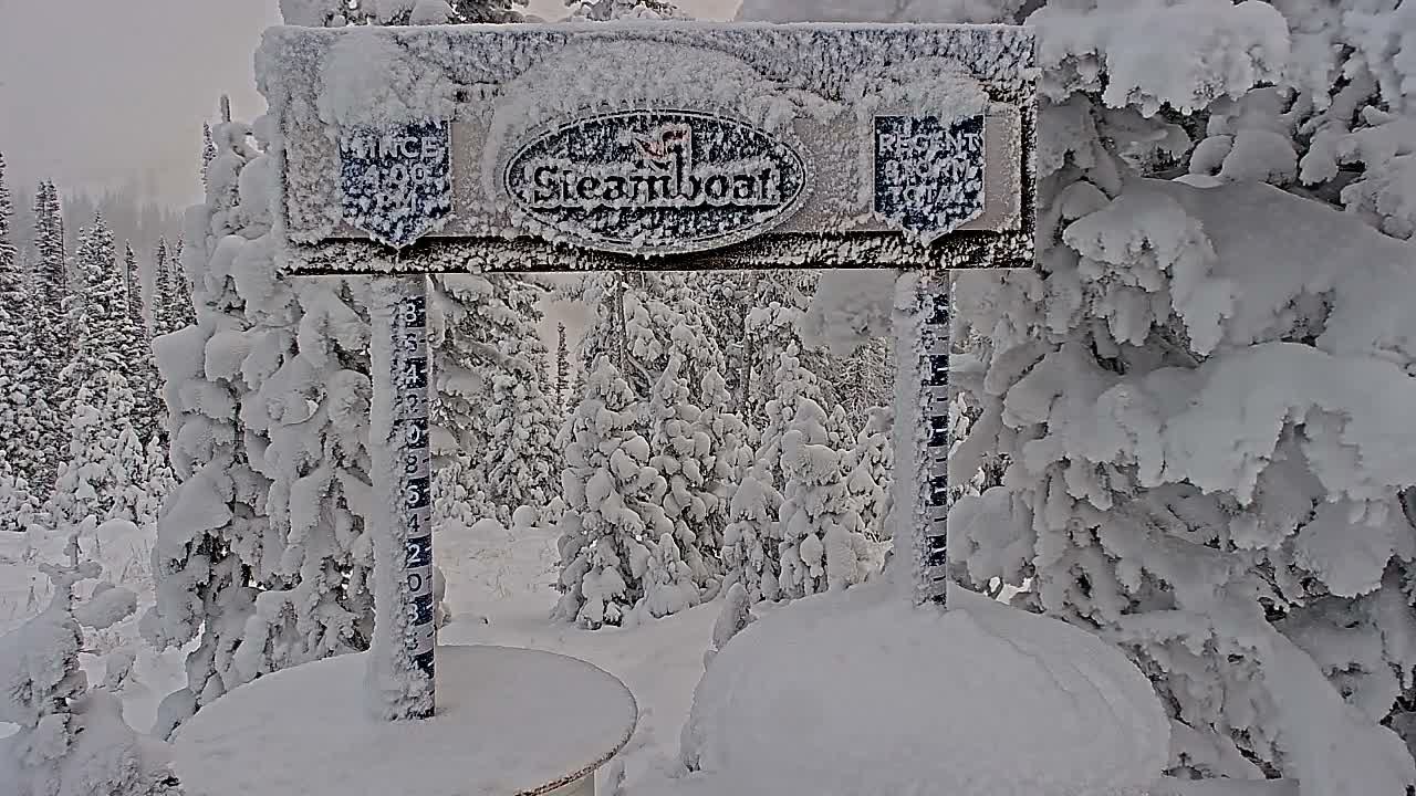 Steamboat Springs Sunshine Peak & Champagne Powder Live Cam - Steamboat Springs, Routt County, Colorado, USA