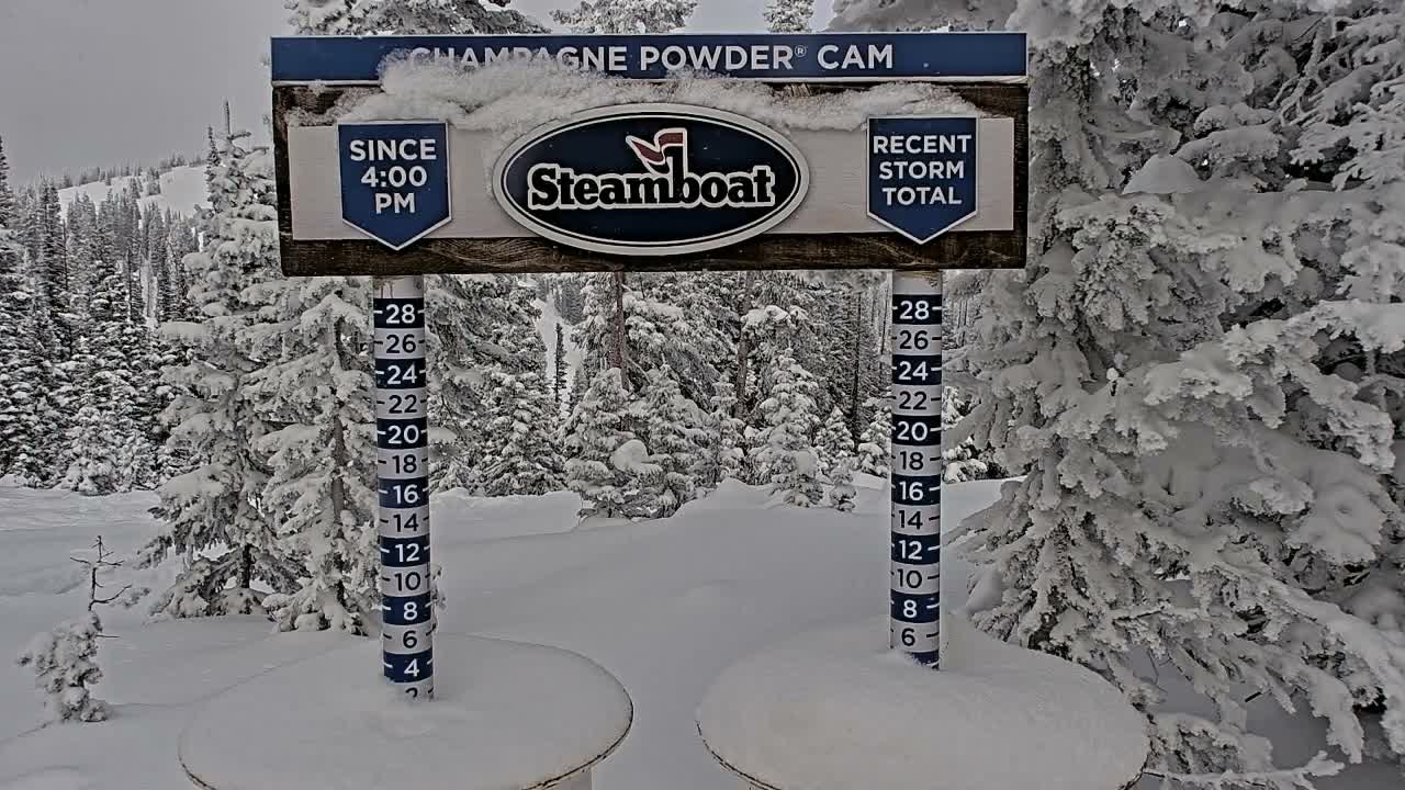 Steamboat Springs Sunshine Peak & Champagne Powder Live Cam - Steamboat Springs, Routt County, Colorado, USA
