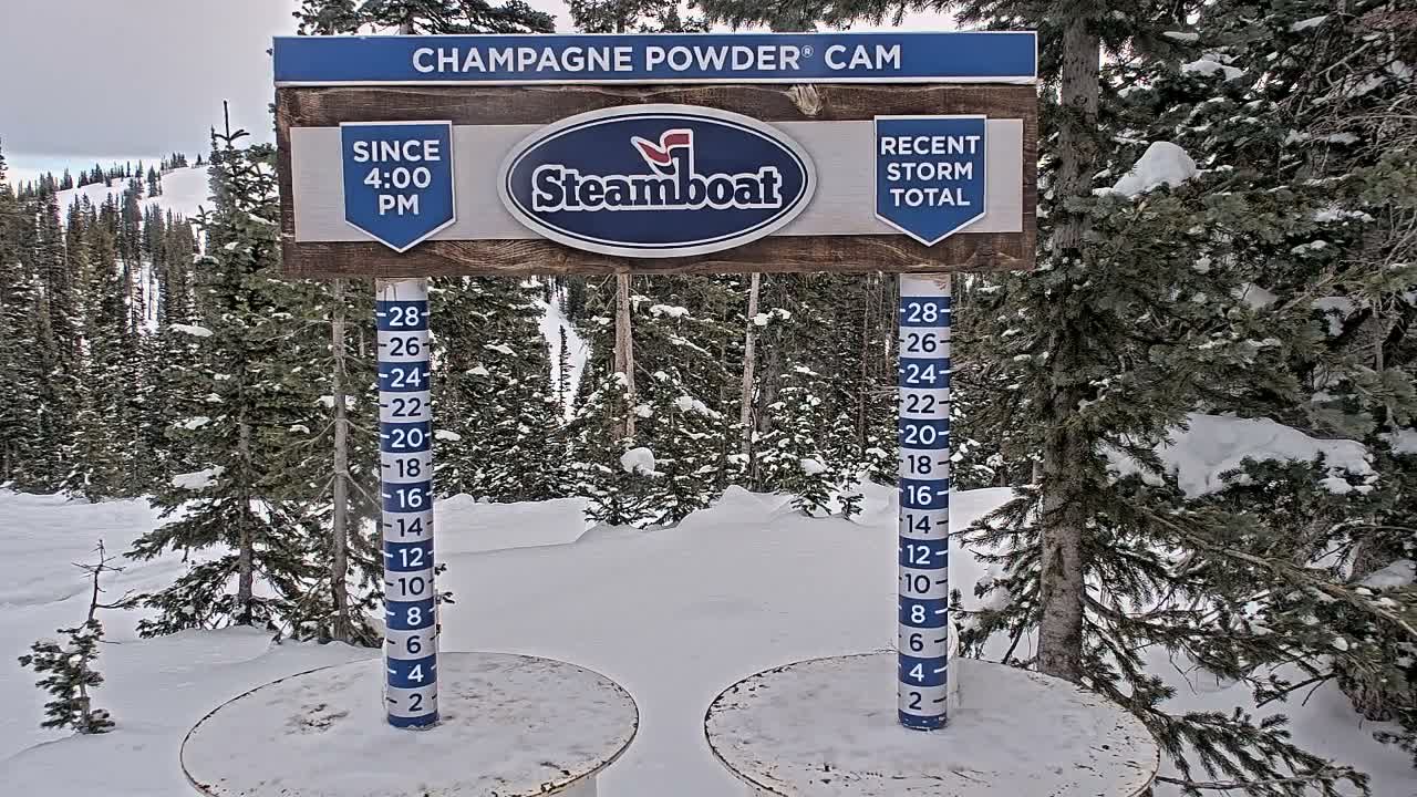 Steamboat Springs Sunshine Peak & Champagne Powder Live Cam - Steamboat Springs, Routt County, Colorado, USA