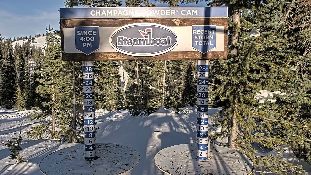 Steamboat Springs Sunshine Peak & Champagne Powder Live Cam - Steamboat Springs, Routt County, Colorado, USA