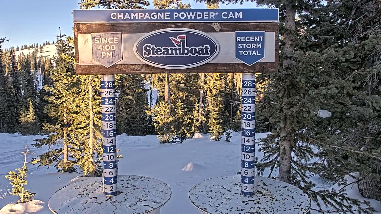 Steamboat Springs Sunshine Peak & Champagne Powder Live Cam - Steamboat Springs, Routt County, Colorado, USA