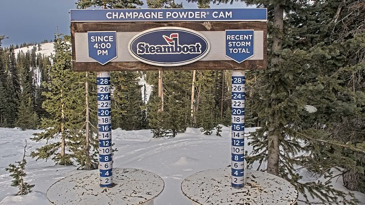 Steamboat Springs Sunshine Peak & Champagne Powder Live Cam - Steamboat Springs, Routt County, Colorado, USA