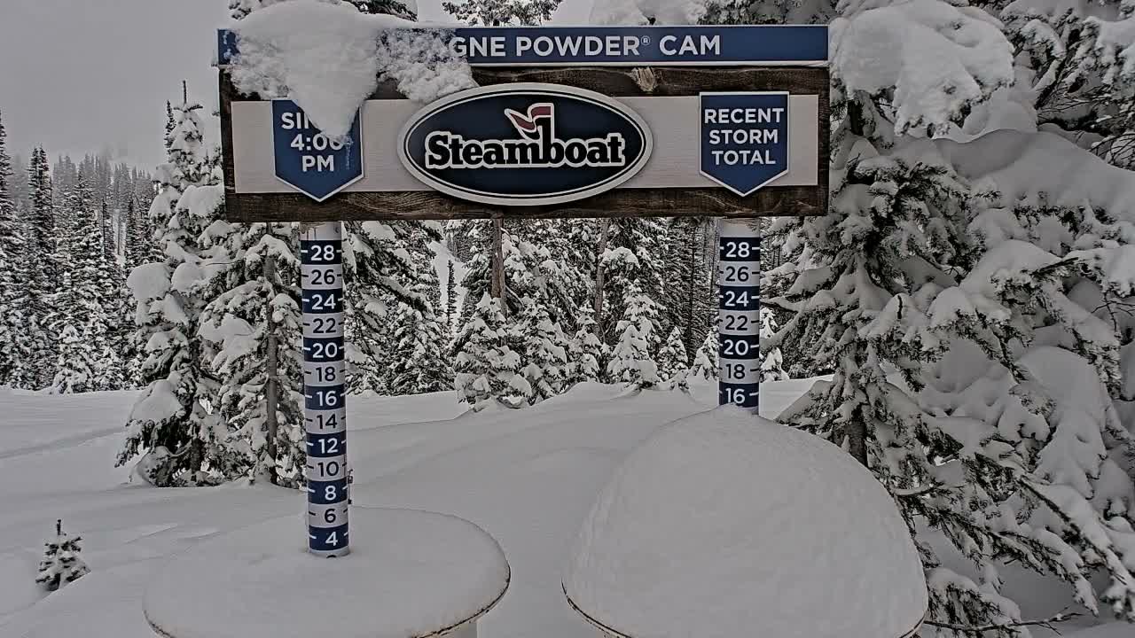 Steamboat Springs Sunshine Peak & Champagne Powder Live Cam - Steamboat Springs, Routt County, Colorado, USA