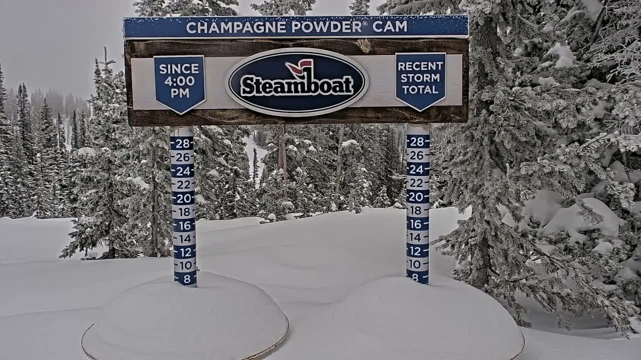 Steamboat Springs Sunshine Peak & Champagne Powder Live Cam - Steamboat Springs, Routt County, Colorado, USA