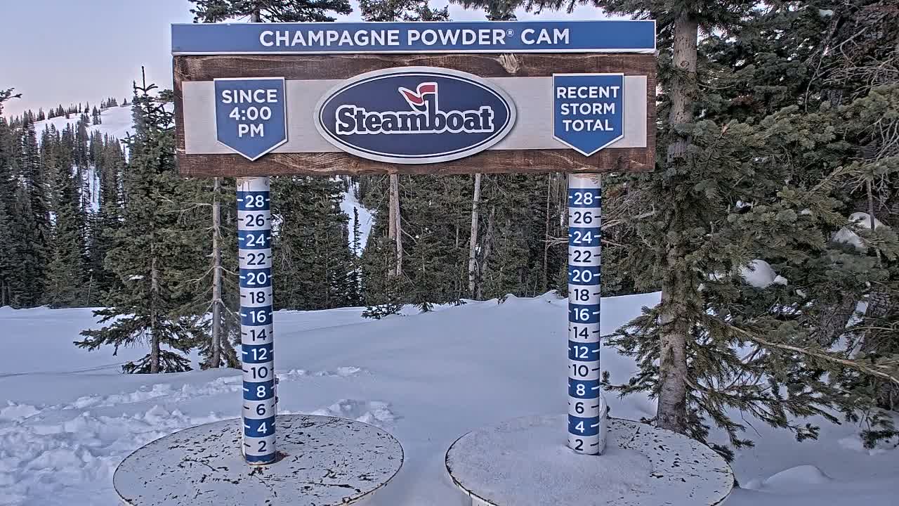Steamboat Springs Sunshine Peak & Champagne Powder Live Cam - Steamboat Springs, Routt County, Colorado, USA