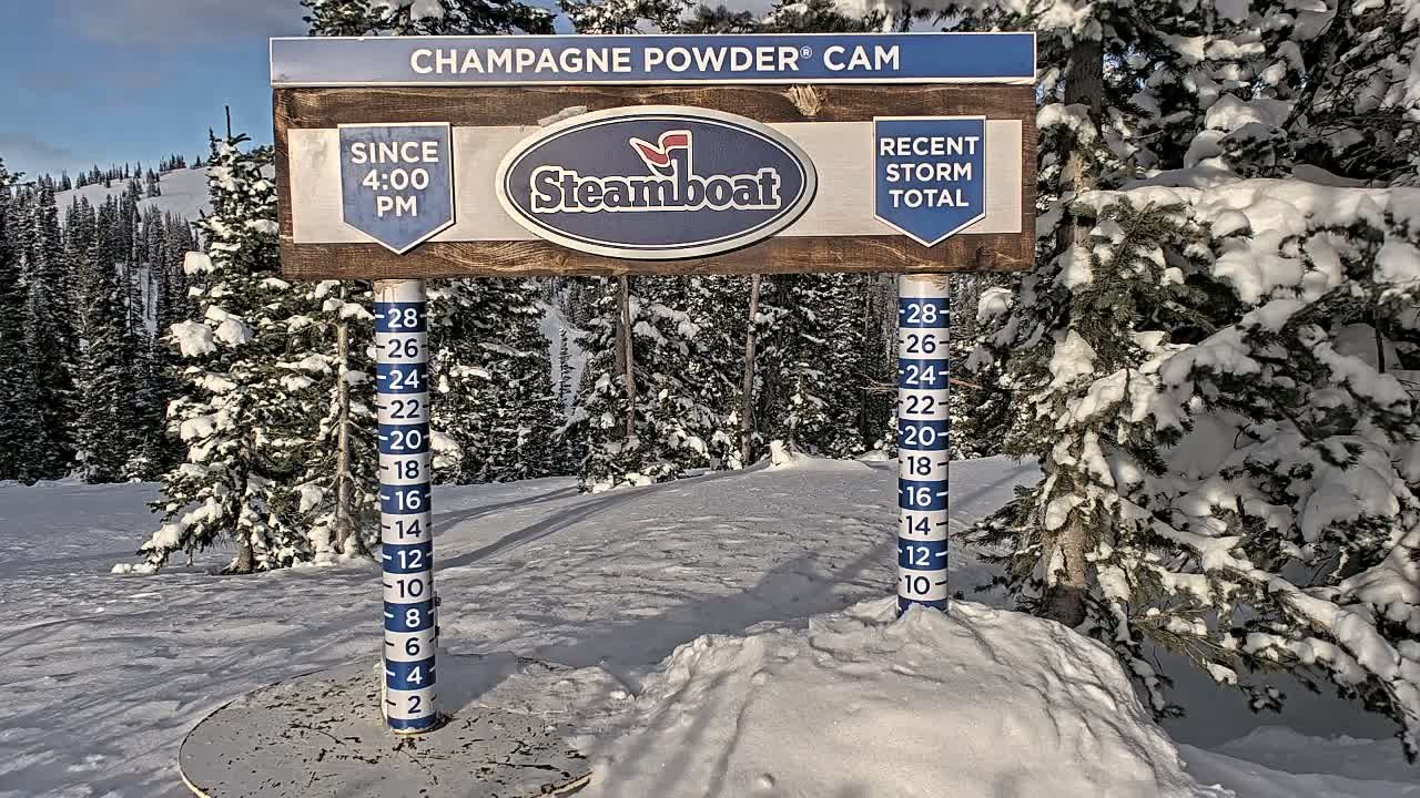 Steamboat Springs Sunshine Peak & Champagne Powder Live Cam - Steamboat Springs, Routt County, Colorado, USA