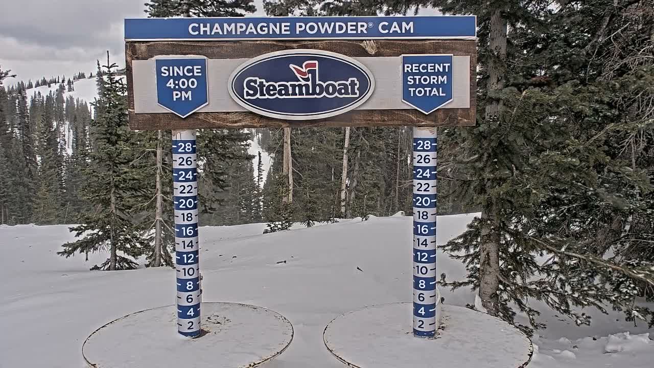 Steamboat Springs Sunshine Peak & Champagne Powder Live Cam - Steamboat Springs, Routt County, Colorado, USA