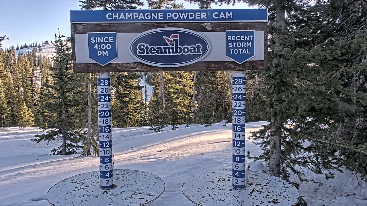 Steamboat Springs Sunshine Peak & Champagne Powder Live Cam - Steamboat Springs, Routt County, Colorado, USA