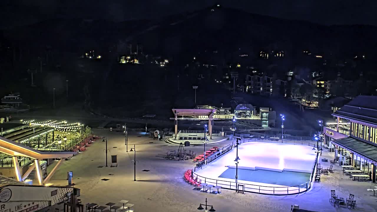 Steamboat Springs Ski Village Square & Ski Slopes Live Cam - Steamboat Springs, Routt County, Colorado, USA