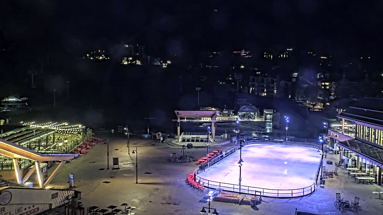 Steamboat Springs Ski Village Square & Ski Slopes Live Cam - Steamboat Springs, Routt County, Colorado, USA