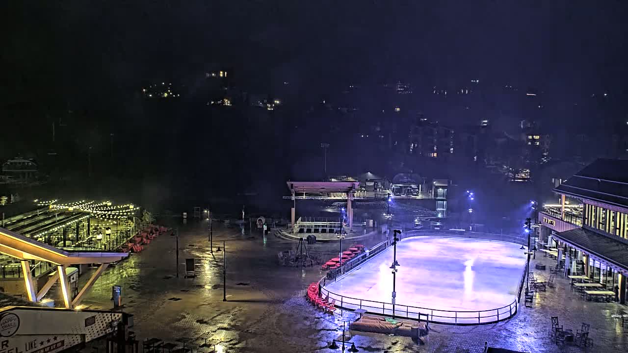 Steamboat Springs Ski Village Square & Ski Slopes Live Cam - Steamboat Springs, Routt County, Colorado, USA