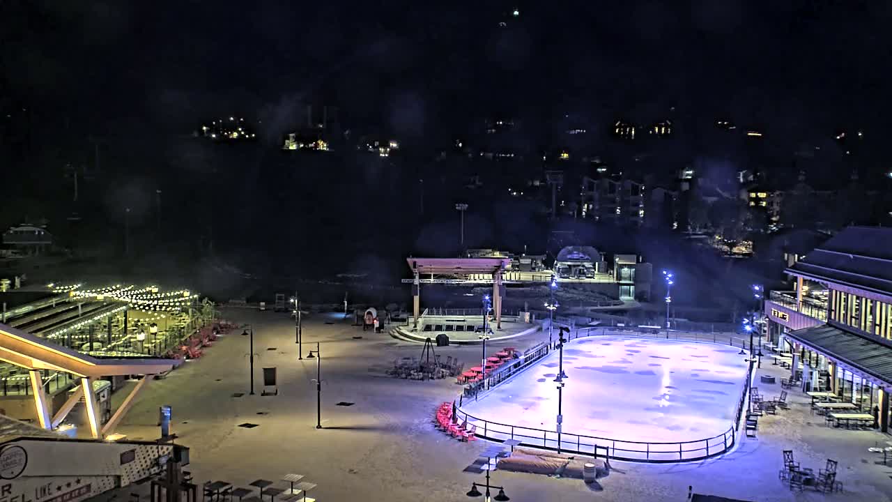 Steamboat Springs Ski Village Square & Ski Slopes Live Cam - Steamboat Springs, Routt County, Colorado, USA