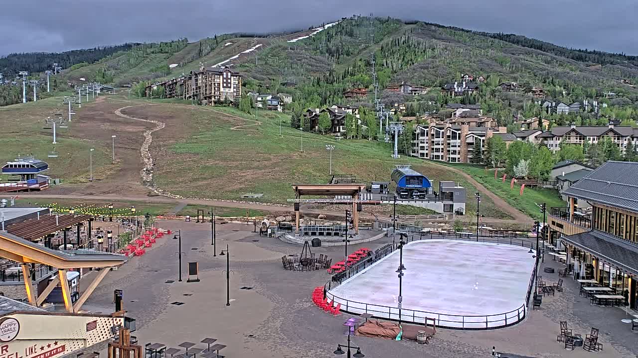 Steamboat Springs Ski Village Square & Ski Slopes Live Cam - Steamboat Springs, Routt County, Colorado, USA