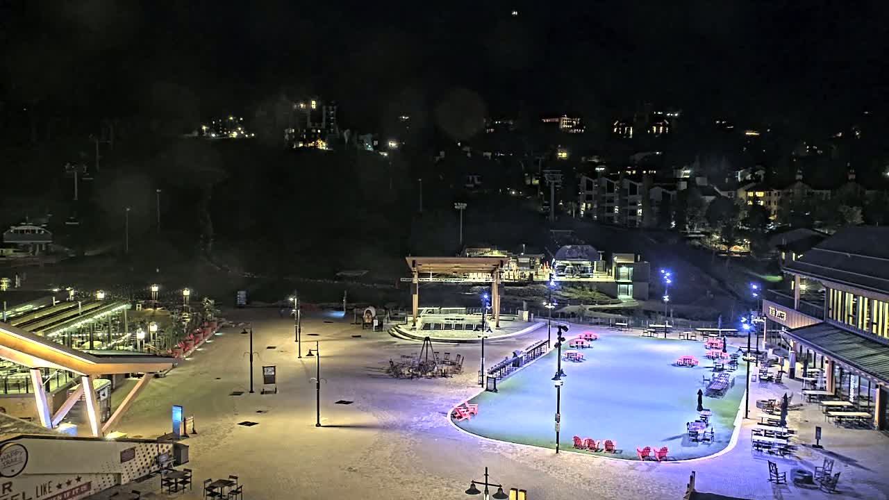 Steamboat Springs Ski Village Square & Ski Slopes Live Cam - Steamboat Springs, Routt County, Colorado, USA