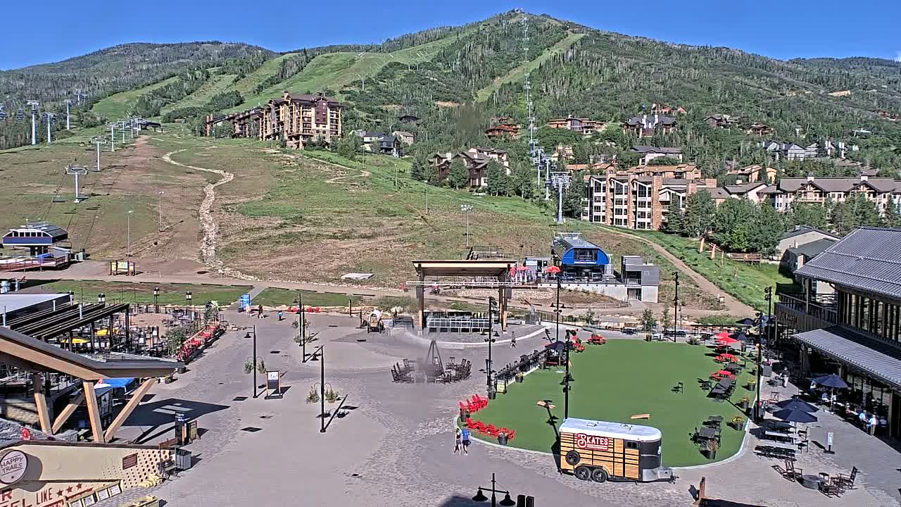 Steamboat Springs Ski Village Square & Ski Slopes Live Cam - Steamboat Springs, Routt County, Colorado, USA