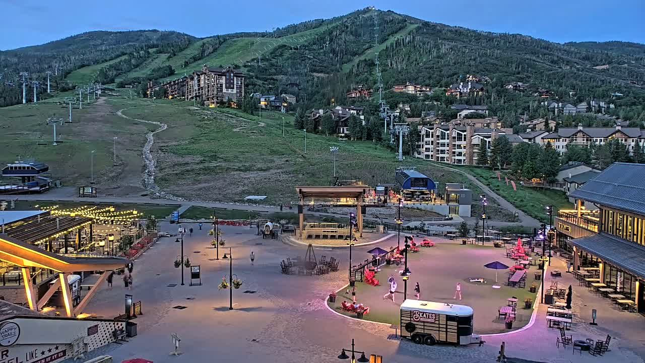 Steamboat Springs Ski Village Square & Ski Slopes Live Cam - Steamboat Springs, Routt County, Colorado, USA