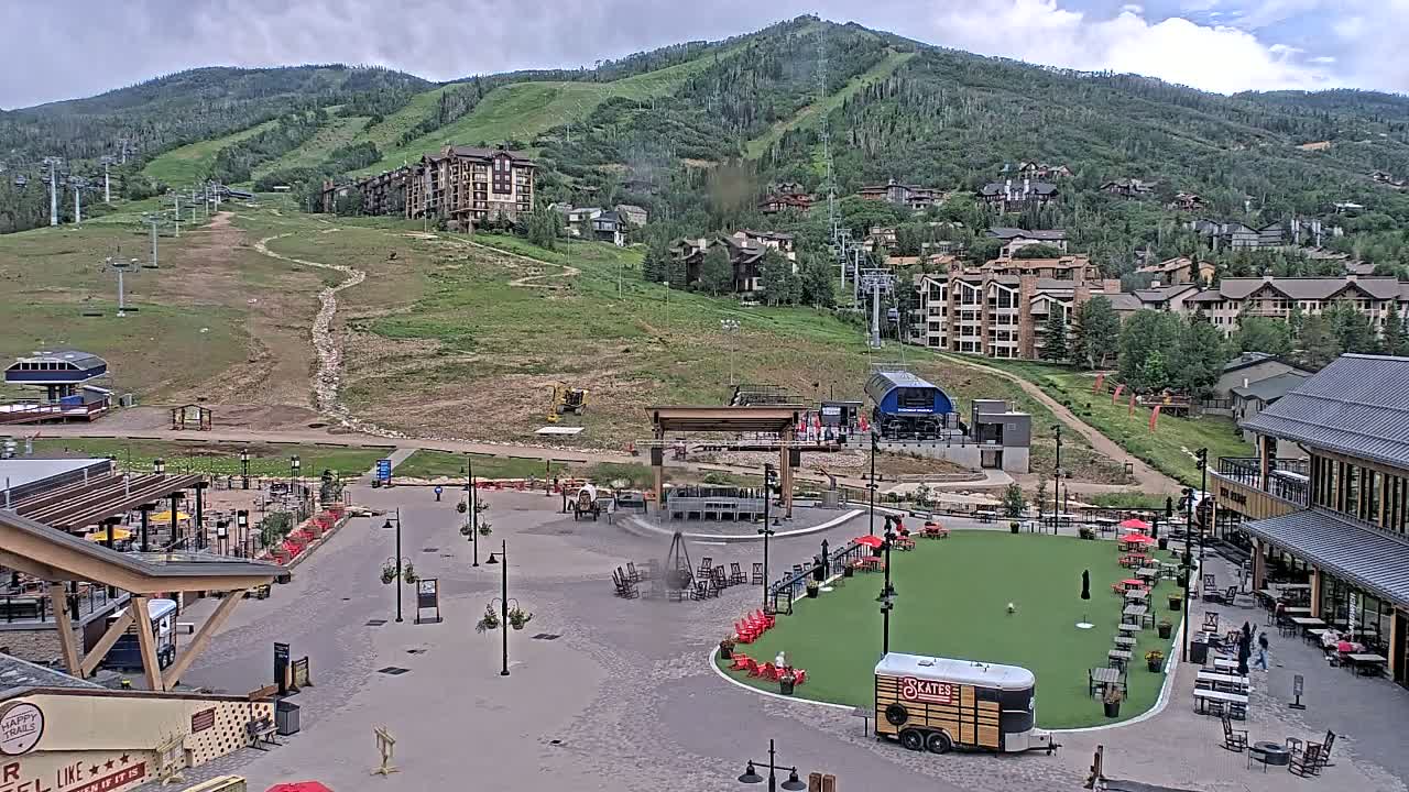 Steamboat Springs Ski Village Square & Ski Slopes Live Cam - Steamboat Springs, Routt County, Colorado, USA