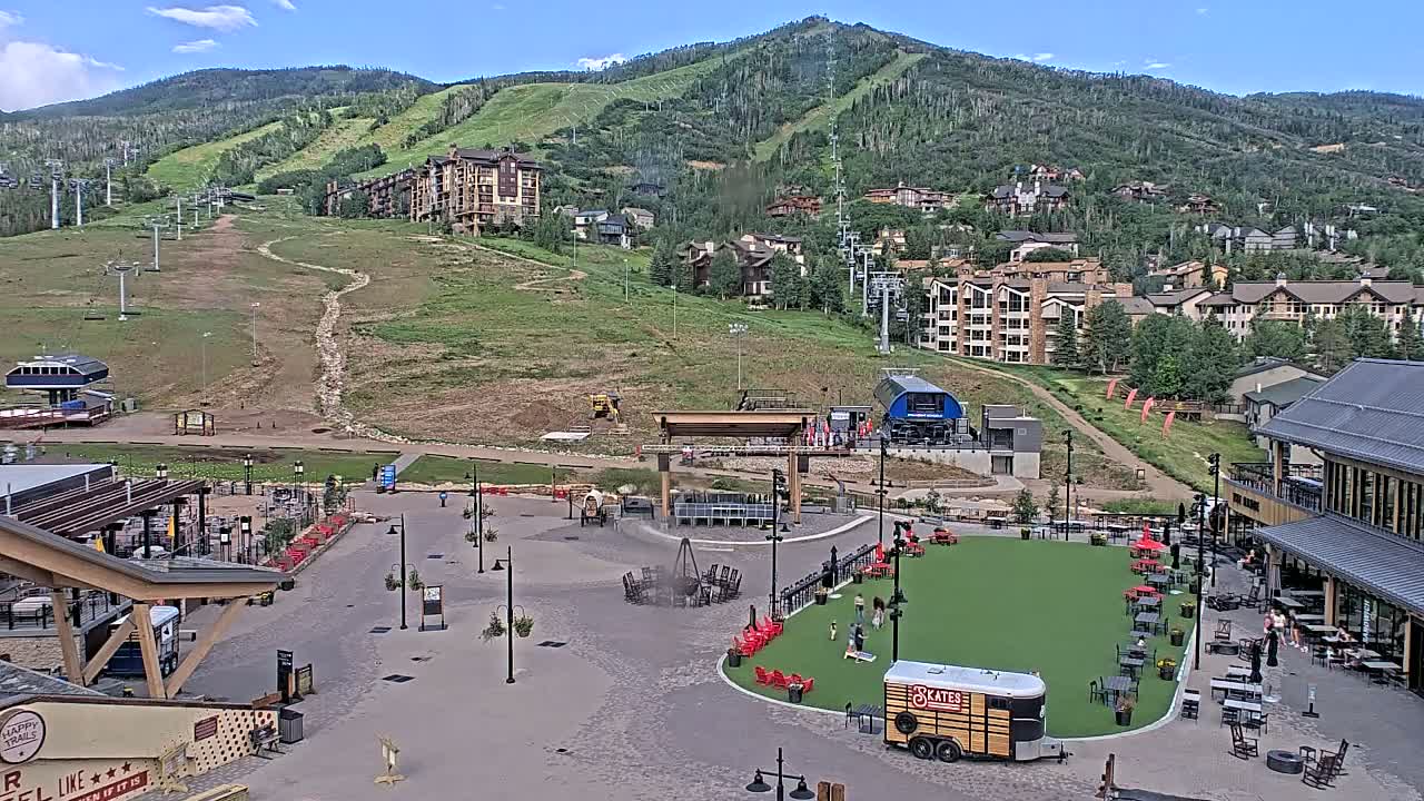 Steamboat Springs Ski Village Square & Ski Slopes Live Cam - Steamboat Springs, Routt County, Colorado, USA