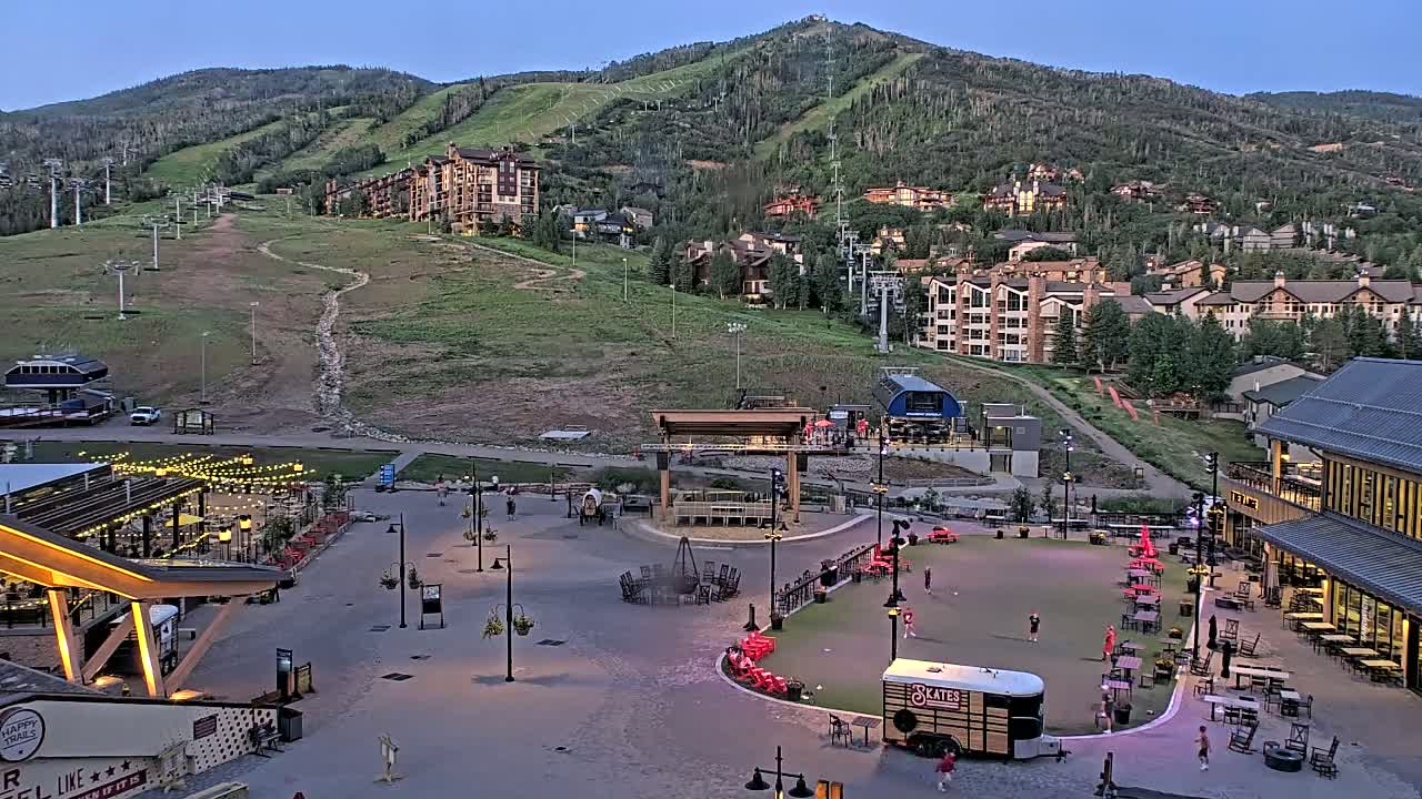 Steamboat Springs Ski Village Square & Ski Slopes Live Cam - Steamboat Springs, Routt County, Colorado, USA
