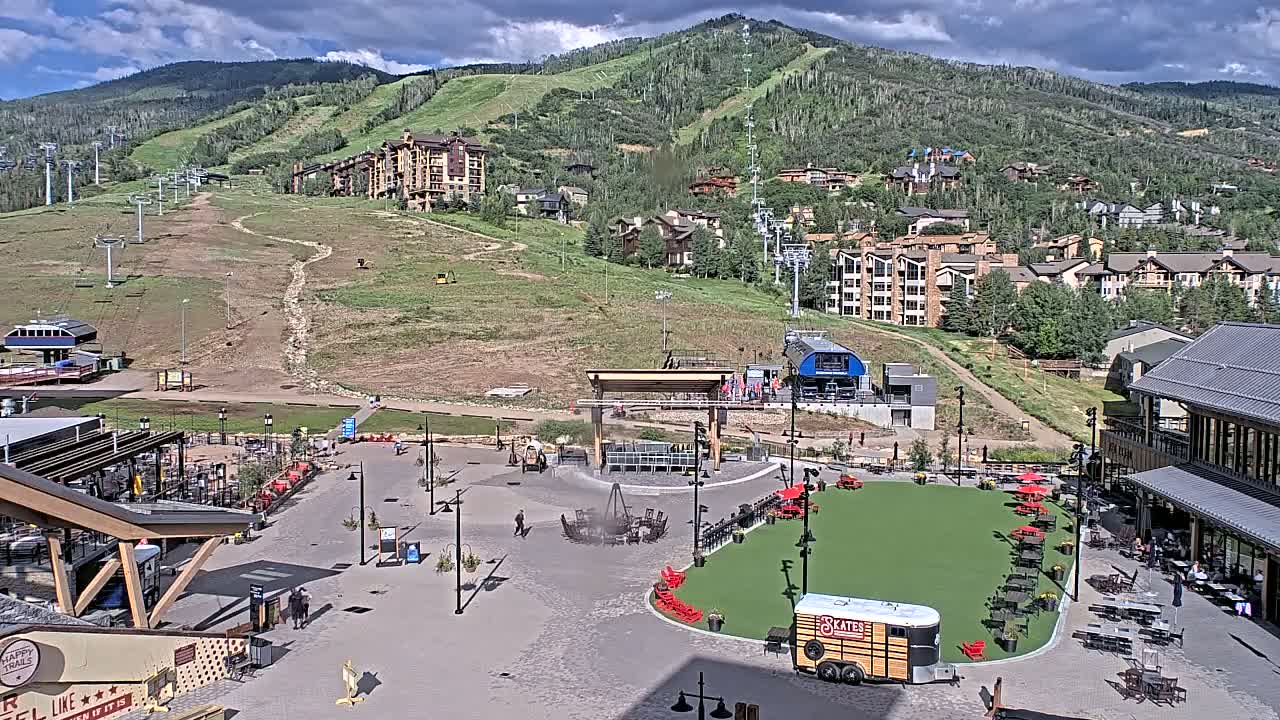 Steamboat Springs Ski Village Square & Ski Slopes Live Cam - Steamboat Springs, Routt County, Colorado, USA