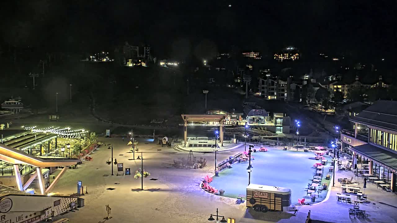 Steamboat Springs Ski Village Square & Ski Slopes Live Cam - Steamboat Springs, Routt County, Colorado, USA