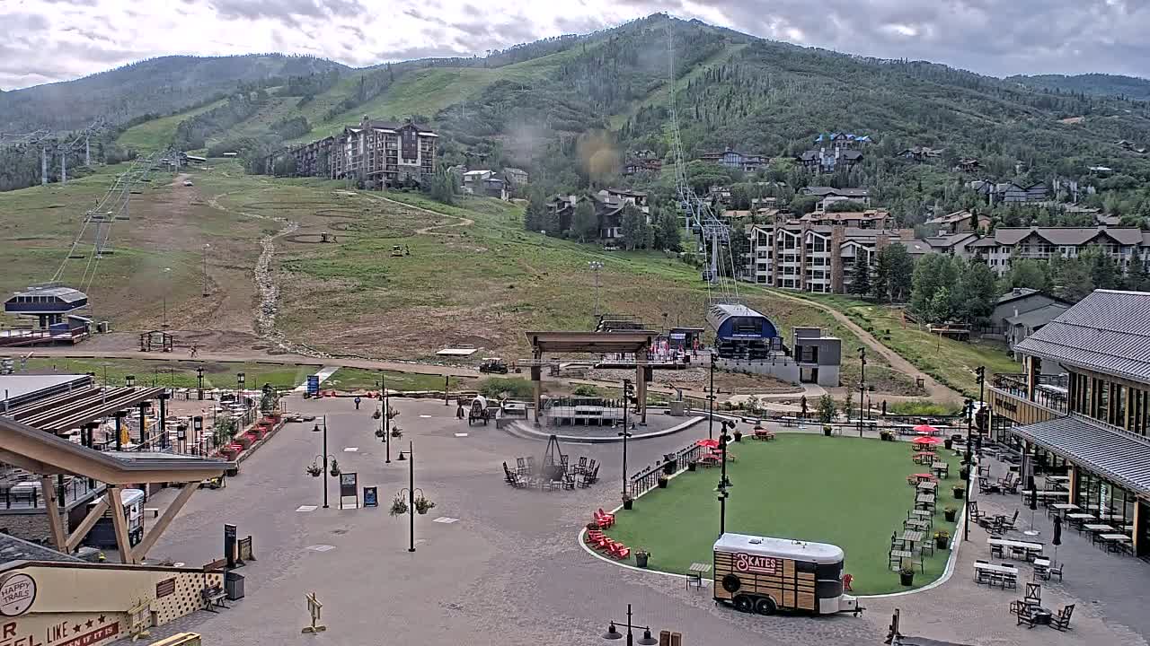 Steamboat Springs Ski Village Square & Ski Slopes Live Cam - Steamboat Springs, Routt County, Colorado, USA