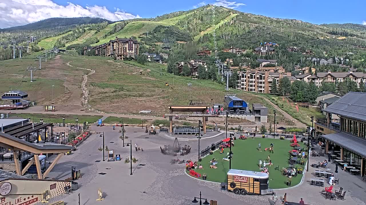 Steamboat Springs Ski Village Square & Ski Slopes Live Cam - Steamboat Springs, Routt County, Colorado, USA