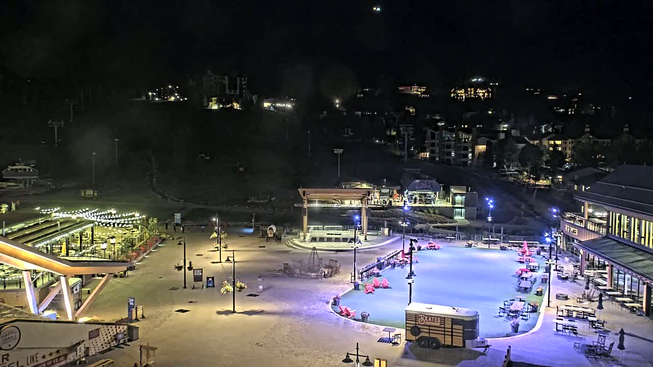 Steamboat Springs Ski Village Square & Ski Slopes Live Cam - Steamboat Springs, Routt County, Colorado, USA