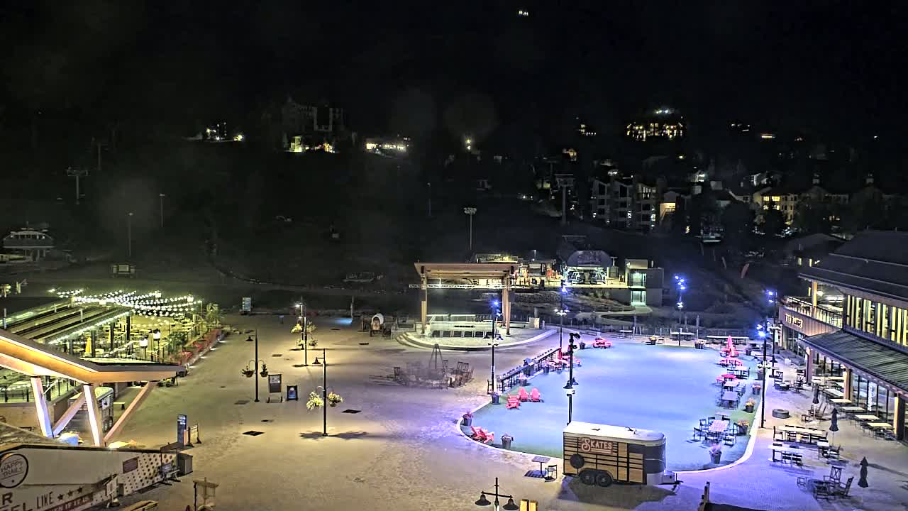 Steamboat Springs Ski Village Square & Ski Slopes Live Cam - Steamboat Springs, Routt County, Colorado, USA