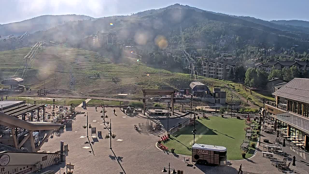 Steamboat Springs Ski Village Square & Ski Slopes Live Cam - Steamboat Springs, Routt County, Colorado, USA