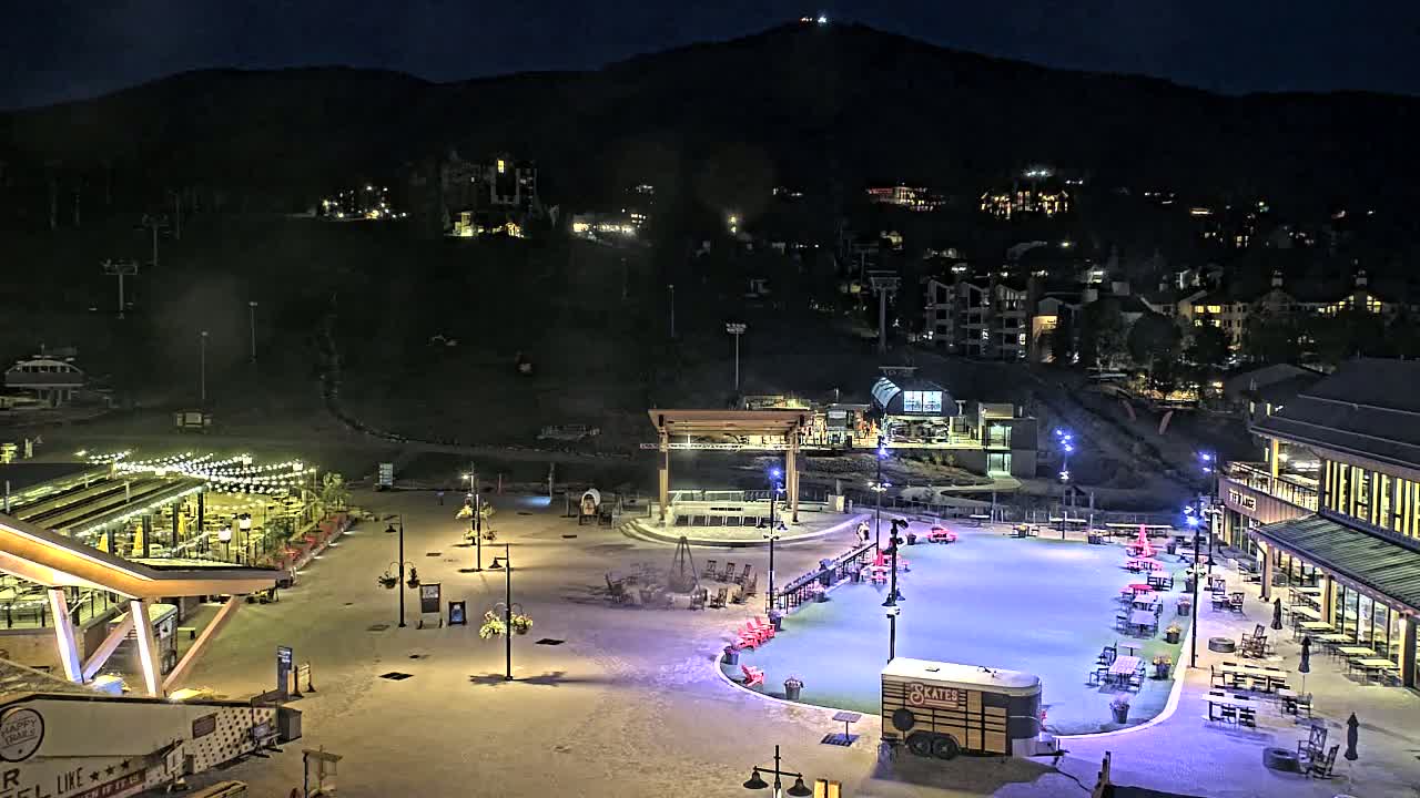 Steamboat Springs Ski Village Square & Ski Slopes Live Cam - Steamboat Springs, Routt County, Colorado, USA