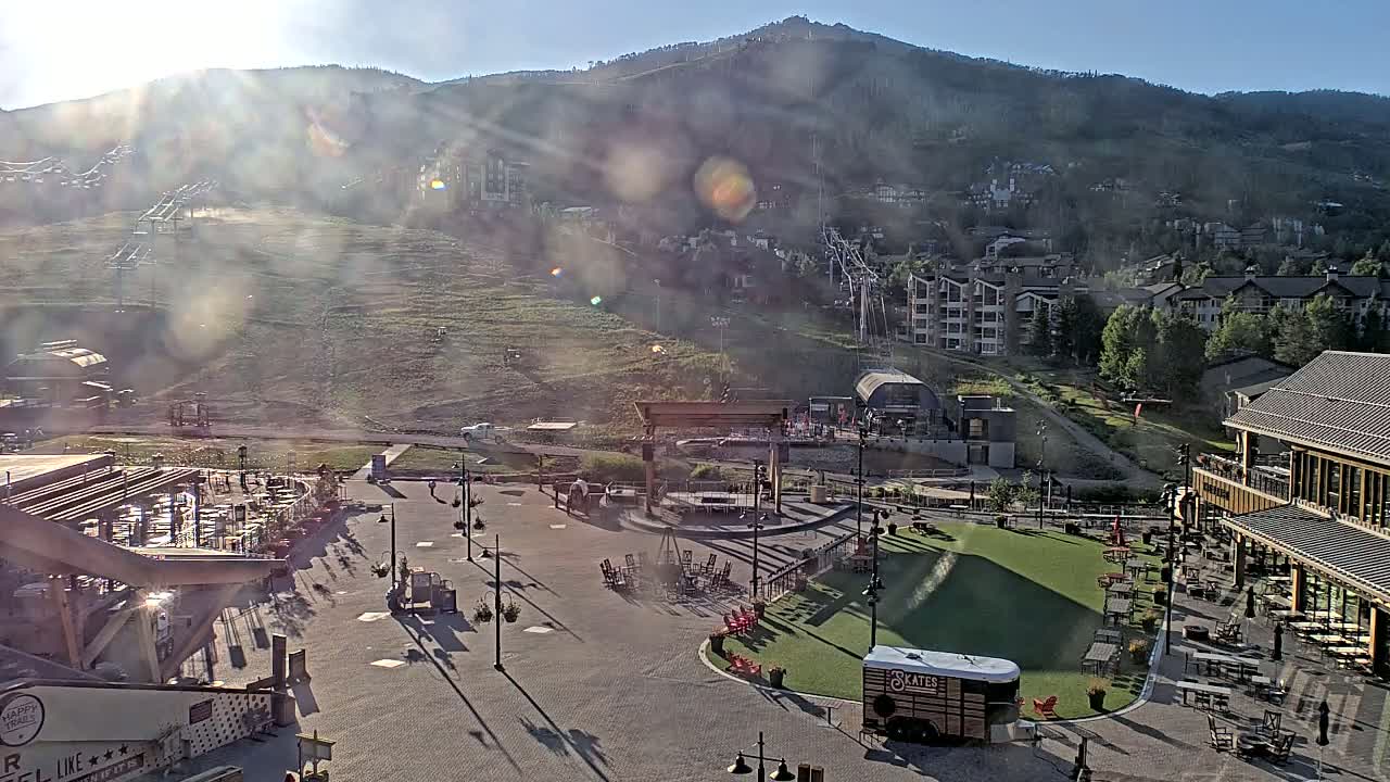 Steamboat Springs Ski Village Square & Ski Slopes Live Cam - Steamboat Springs, Routt County, Colorado, USA