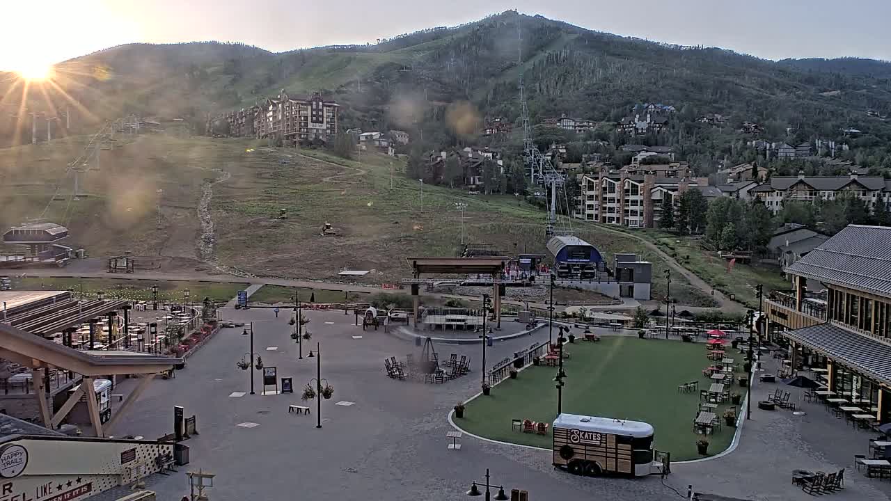 Steamboat Springs Ski Village Square & Ski Slopes Live Cam - Steamboat Springs, Routt County, Colorado, USA